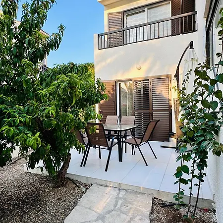 3 Bdr House Ambrosia Nyaraló *